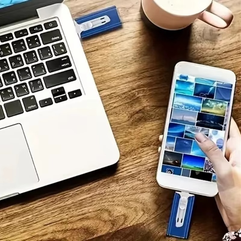 Pen Drive de Celular 4 em 1 - Multi Operacional